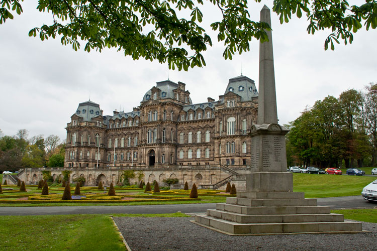 The War Memorial for Barnard Castle, situated in the grounds of the Bowes Museum