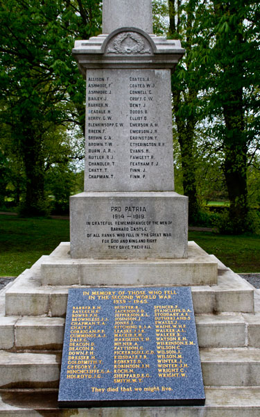 The War Memorial for Barnard Castle, situated in the grounds of the Bowes Museum