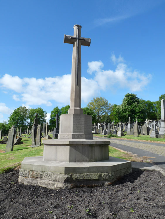 The Cross of Sacrifice, Batley Cemetery