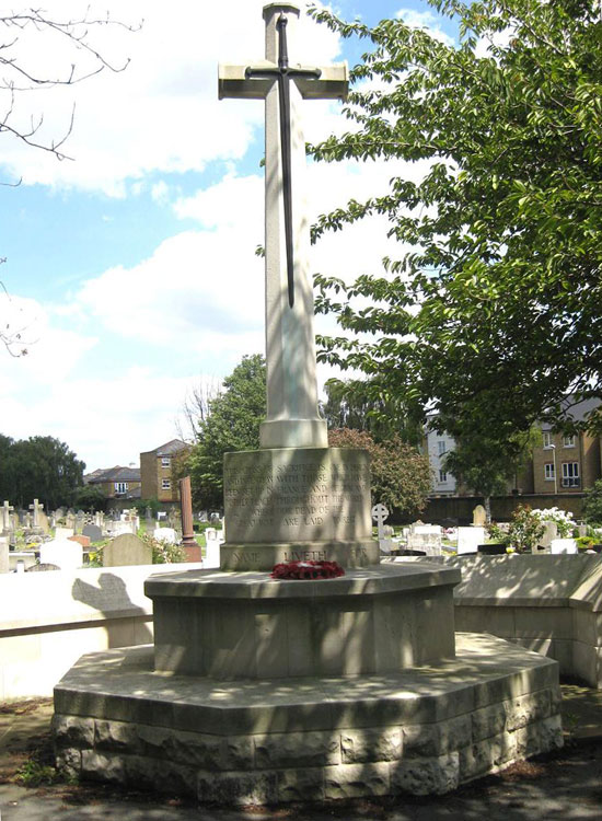 The Cross of Sacrifice in Chiswick Old Cemetery