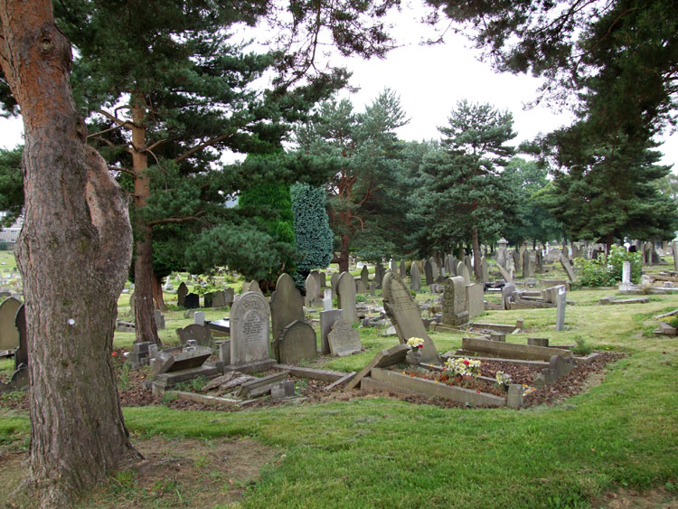 A view of Sheffield (Abbey Lane) Cemetery with Private Hunton's Grave in the Centre.