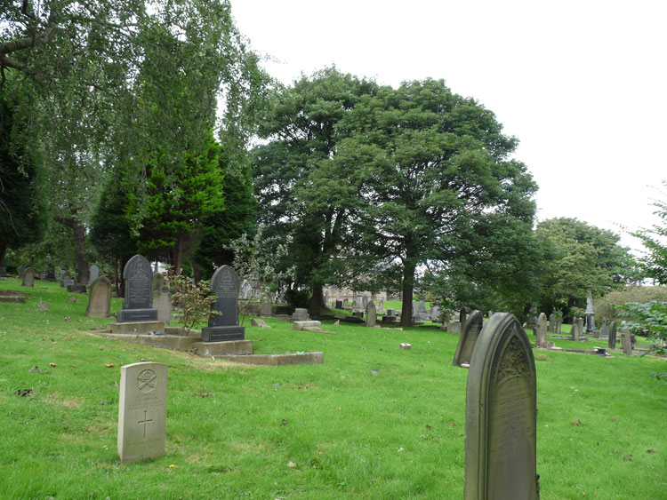Private Simpson's Headstone (left foreground) in Wallsend (Church Bank) Cemetery