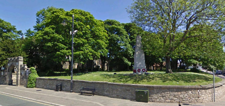 The View of the Houghton-le-Spring War Memorial on the Corner of BRoadway and Church Street.