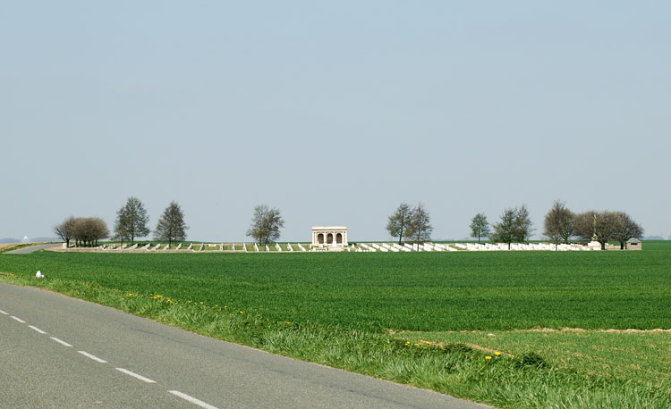 Adanac Military Cemetery, Miraumont (3)