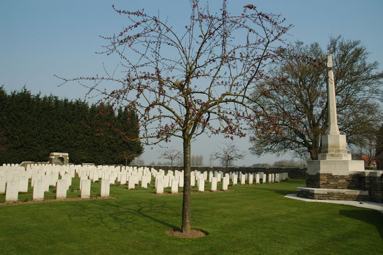 Anzac Cemetery, Sailly-Sur-La-Lys (1)