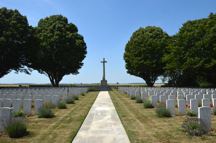 Arras Road Cemetery, Roclincourt (2)