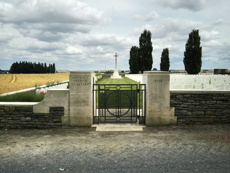 Awoingt British Cemetery (1)
