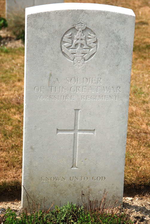 Bellicourt British Cemetery - An Unknown Yorkshire Regiment Soldier