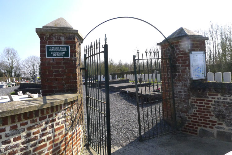 Bettrechies Communal Cemetery (2)