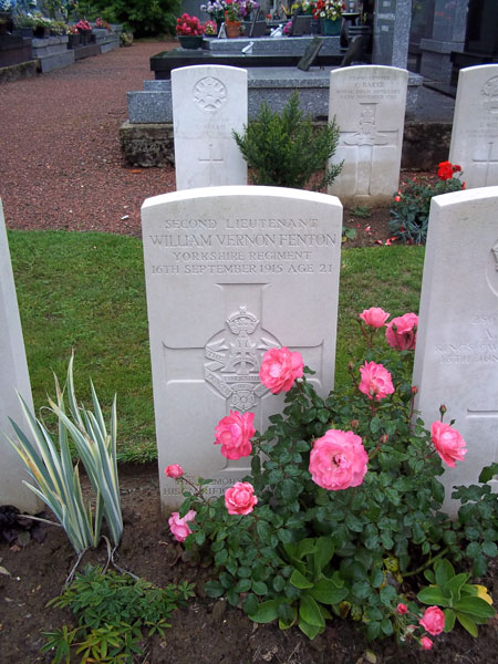 2nd Lieutenant Fenton's Grave in the Bois-Grennier Communal Cemetery