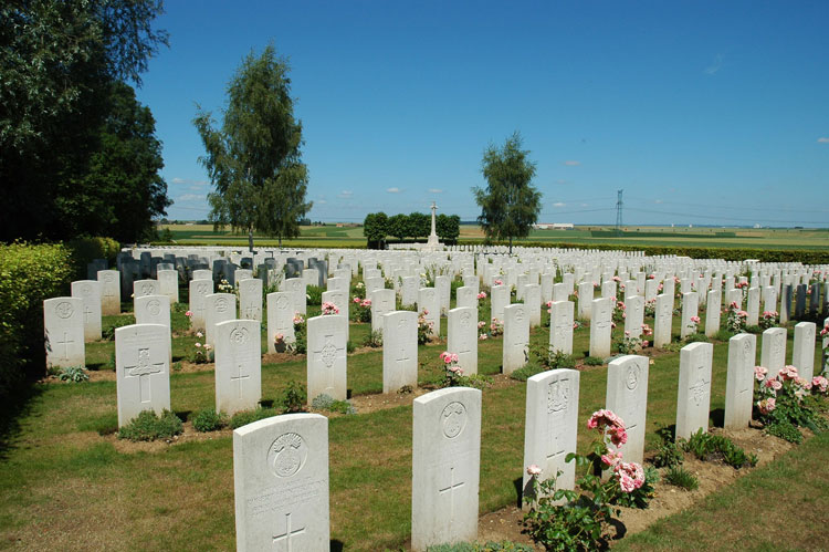 Bucquoy Road Cemetery, Ficheux (France) - 1