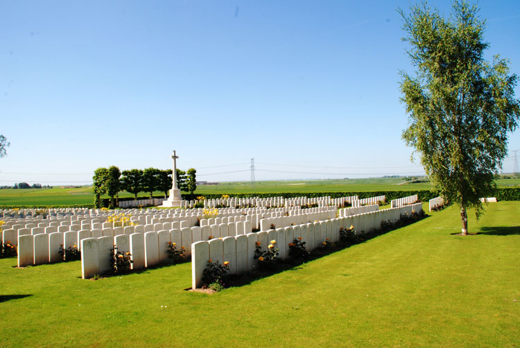 Bucquoy Road Cemetery, Ficheux (France)