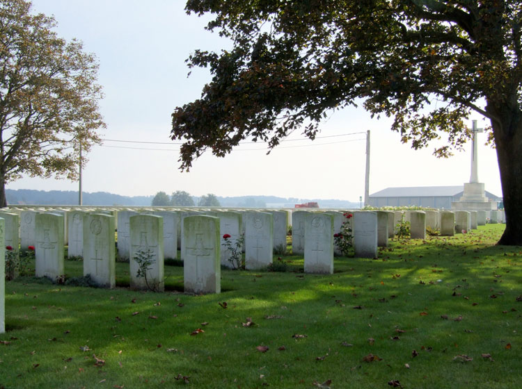 Canada Farm Cemetery (1)