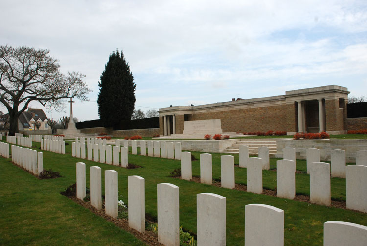Chauny Communal Cemetery British Extension (1)