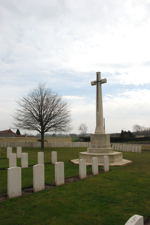 Chocques Military Cemetery (2)