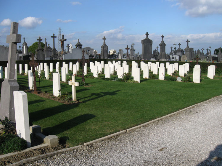 Estaires Communal Cemetery and Extension (1)