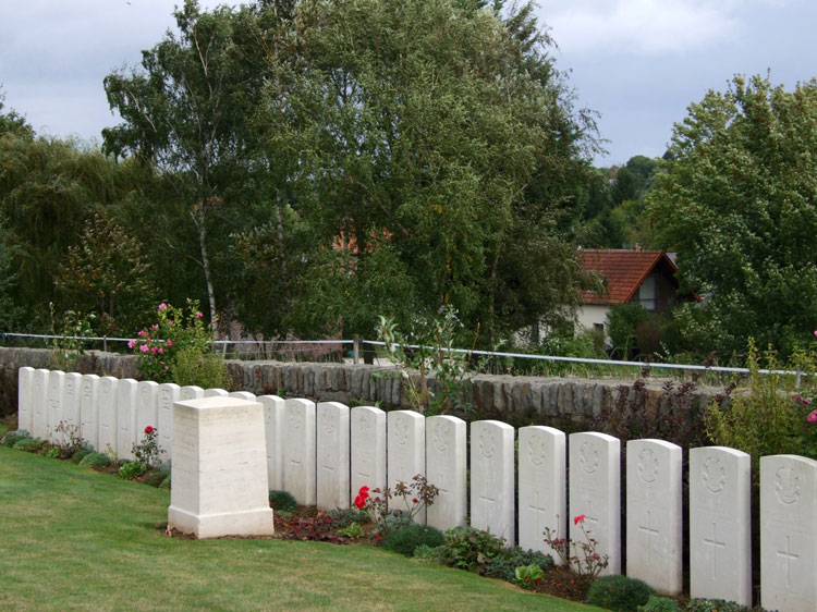 Guards' Cemetery, Combles - 2