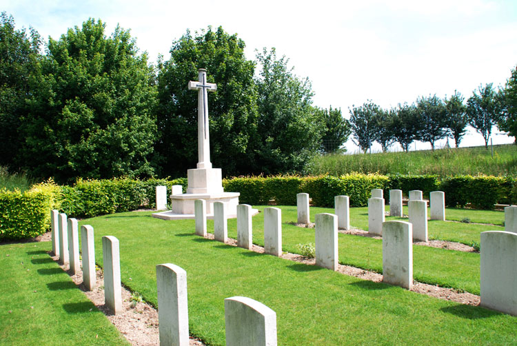 Hibers Trench Cemetery, Wancourt - 1