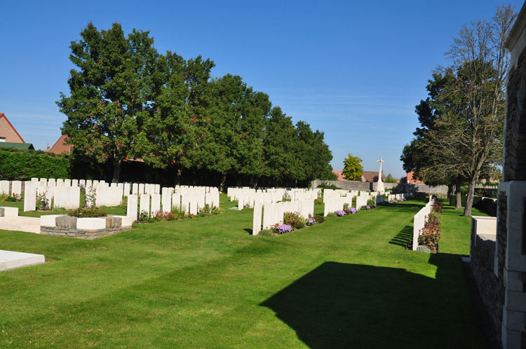 Houplines Communal Cemetery Extension (1)