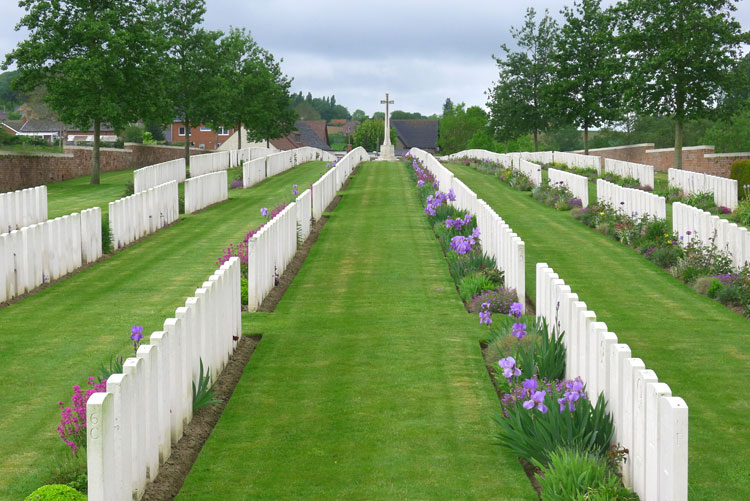 La Clytte Military Cemetery (1)