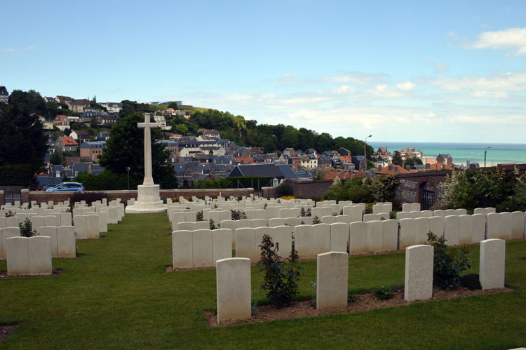 Le Treport Military Cemetery - 2