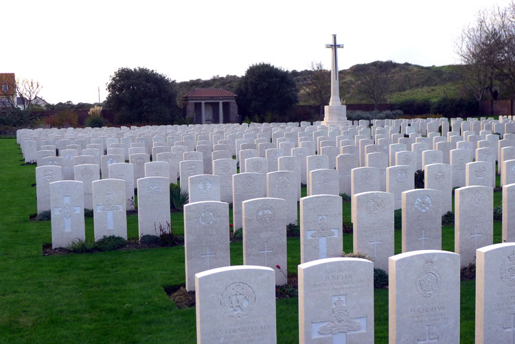 Les Baraques Military Cemetery (1)