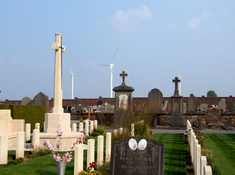 Leuze Communal Cemetery (2)