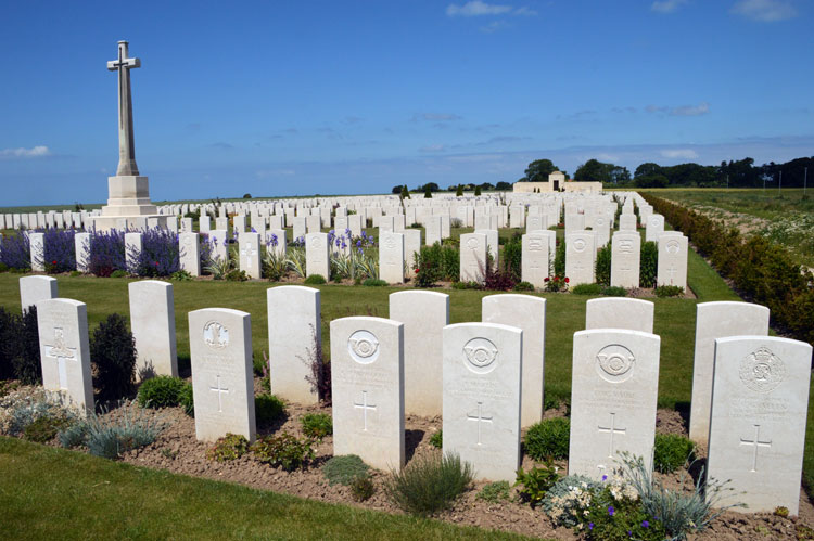 Mont Huon Military Cemetery - 2
