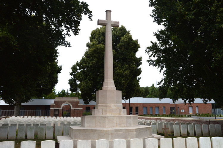 Namps-au-Val British Cemetery - 2