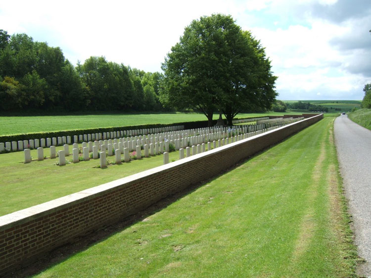 Norfolk Cemetery, Becordel-Becourt 