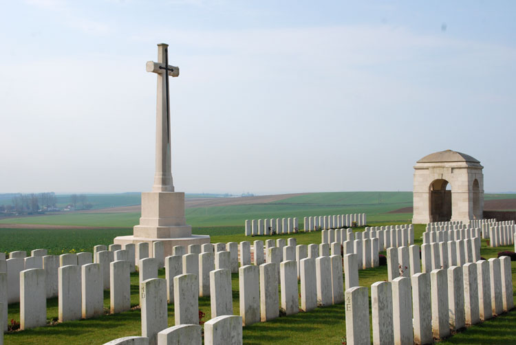 Ovillers Military Cemetery, Somme(1)