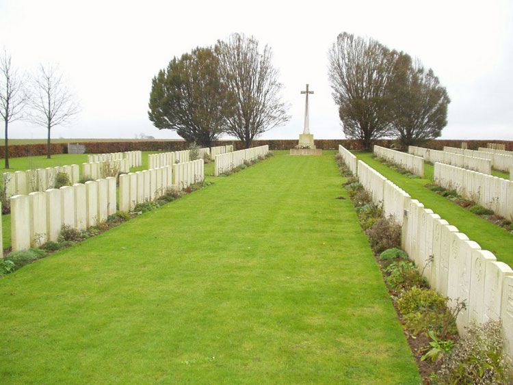 Pernes British Cemetery - 2