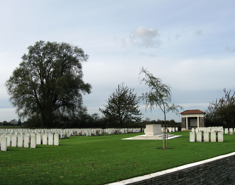 Pont-du-Hem Military Cemetery, La Gorgue (2)