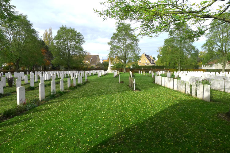 St. Patrick's Cemetery, Loos (1)