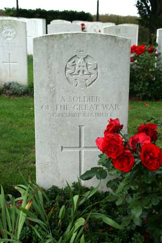 One of the graves of unknown soldiers of the Yorkshire Regiment 