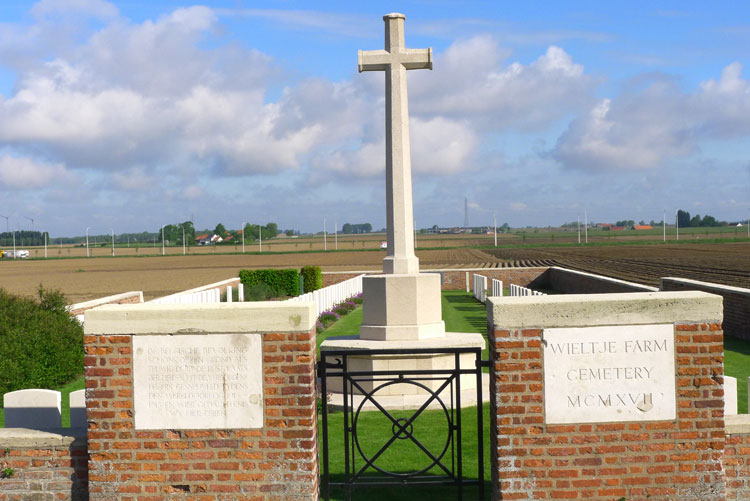 Wieltje Farm Cemetery (2)