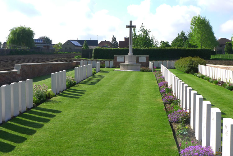 Wieltje Farm Cemetery (3)