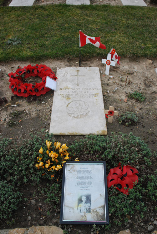 The Grave of Lieutenant Colonel John MacCrae in Wimereux Communal Cemetery 