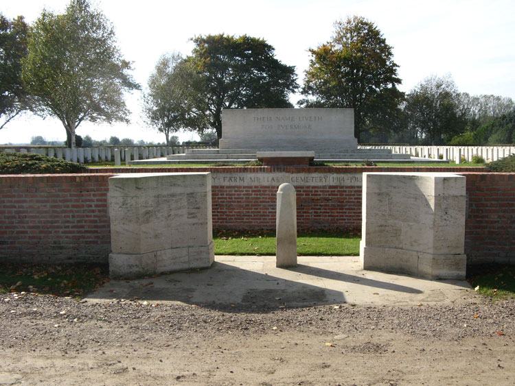 Y Farm Military Cemetery (2)