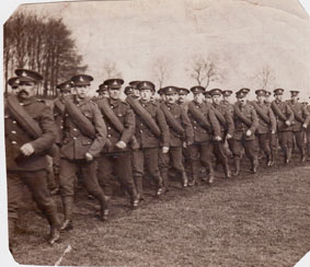 Soldiers of the 9th Battalion in late 1915.