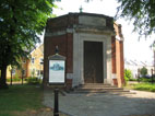 Ilford (Redbridge), - War Memorial Hall 