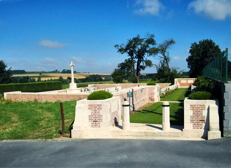 Belle Vue British Cemetery, Briastre